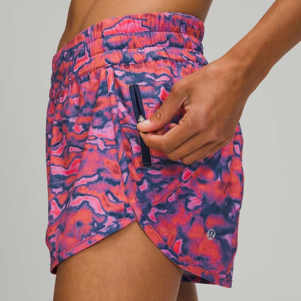 Lululemon Tracker Short 4" in Chroma Clash Multi Size 16 EUC